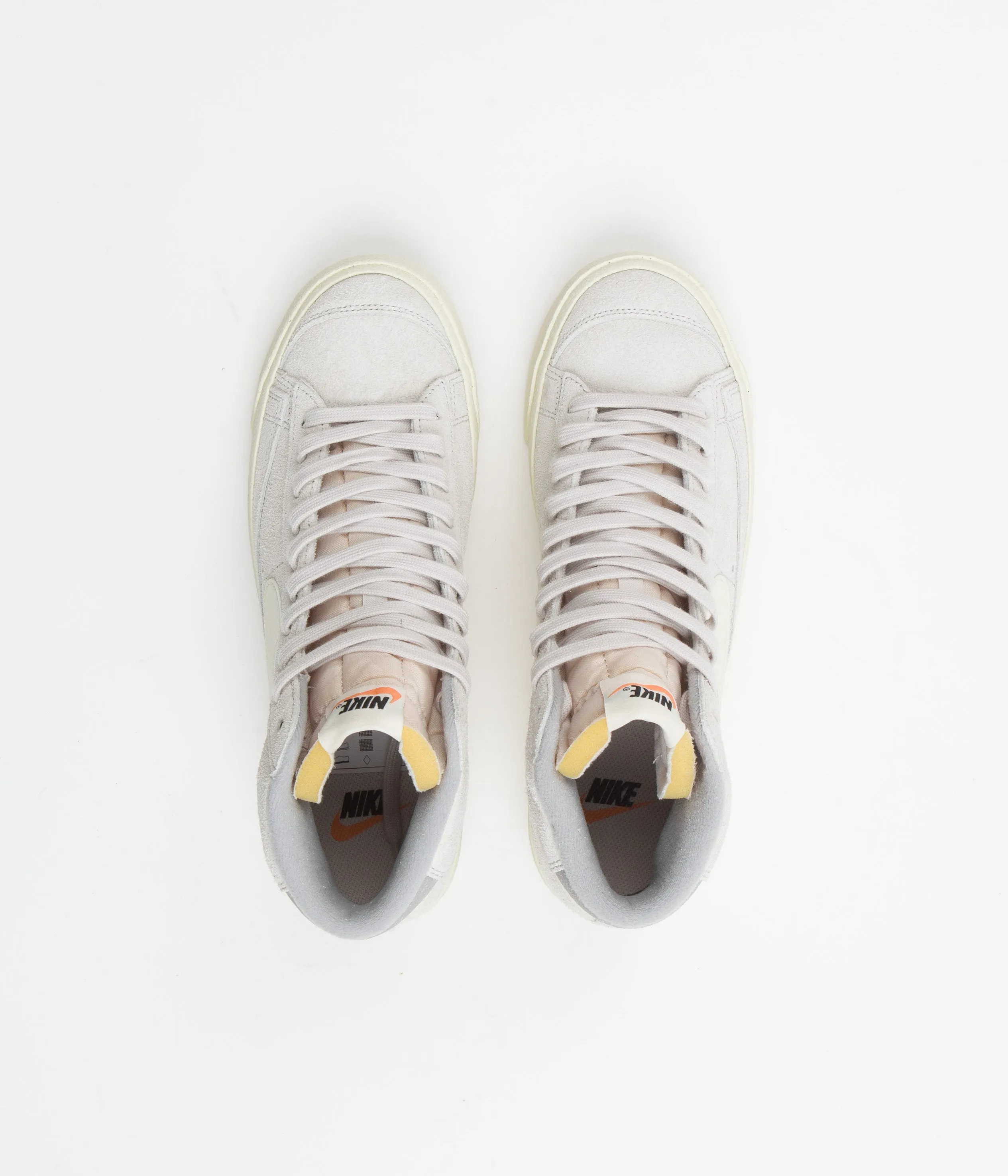 Nike Blazer Mid '77 Premium Shoes - Light Bone / Coconut Milk - Medium Grey