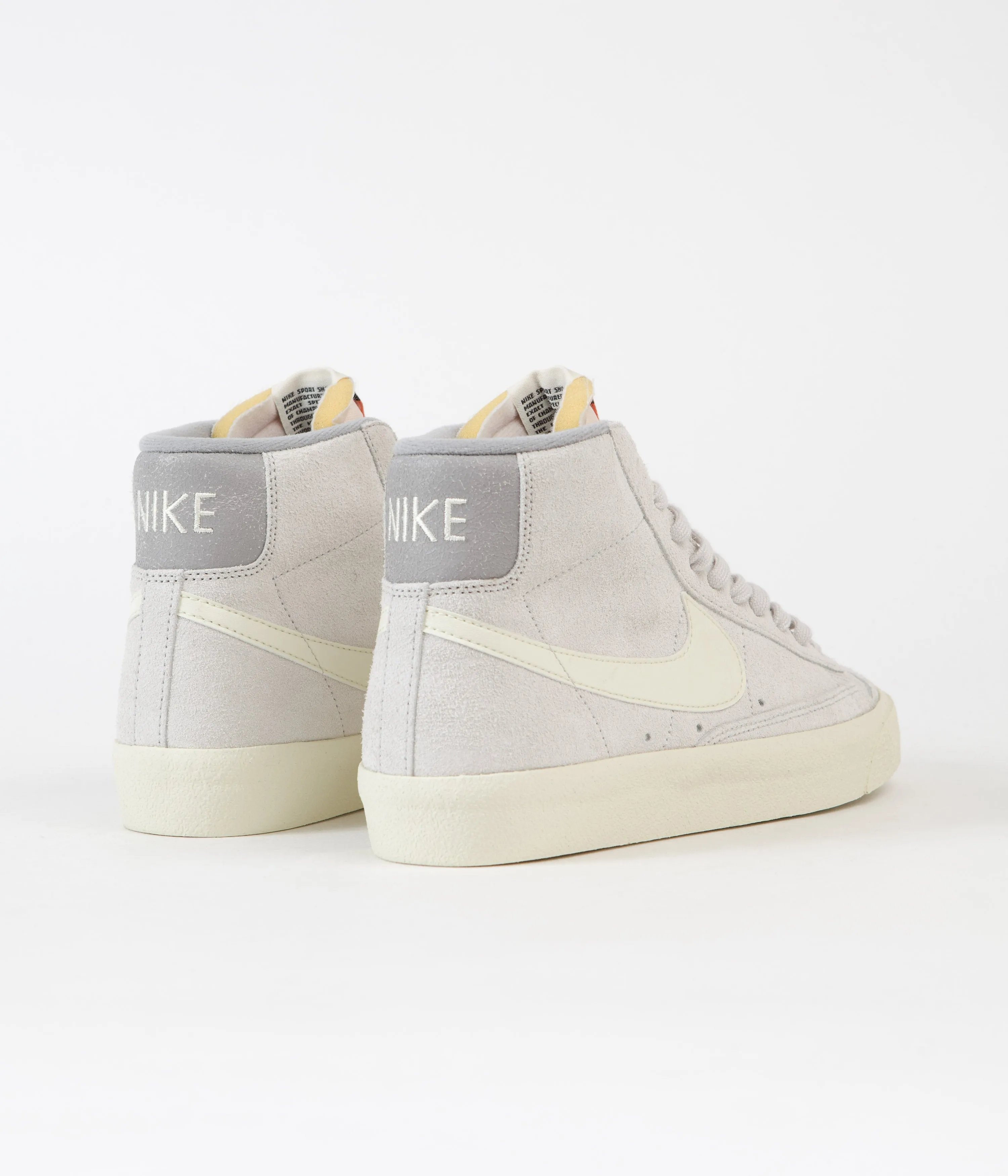 Nike Blazer Mid '77 Premium Shoes - Light Bone / Coconut Milk - Medium Grey